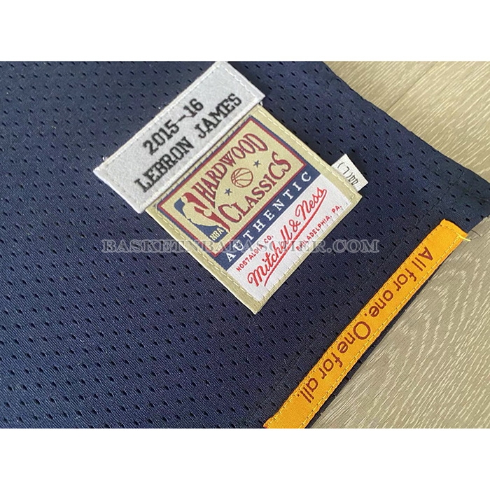 Maillot Cleveland Cavaliers LeBron James NO 23 Mitchell & Ness 2015-16 Bleu